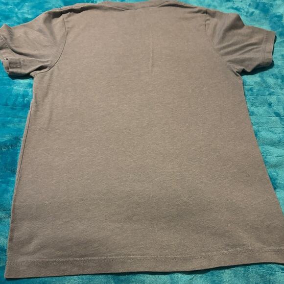 Canvas Disney Gray "Happiest Place On Earth" Short Sleeve Graphic T-Shirt- M - Picture 3 of 9